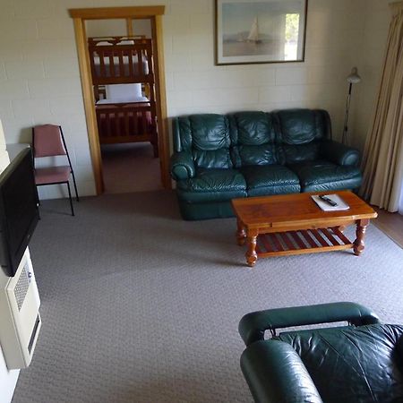 Willaway Motel Apartments アルバーストン エクステリア 写真