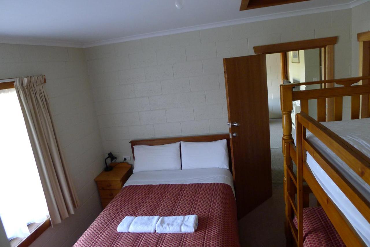 Willaway Motel Apartments アルバーストン エクステリア 写真