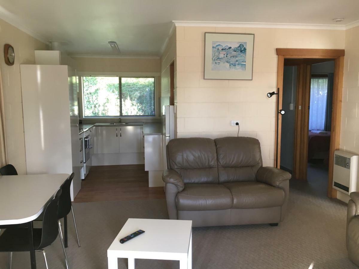 Willaway Motel Apartments アルバーストン エクステリア 写真